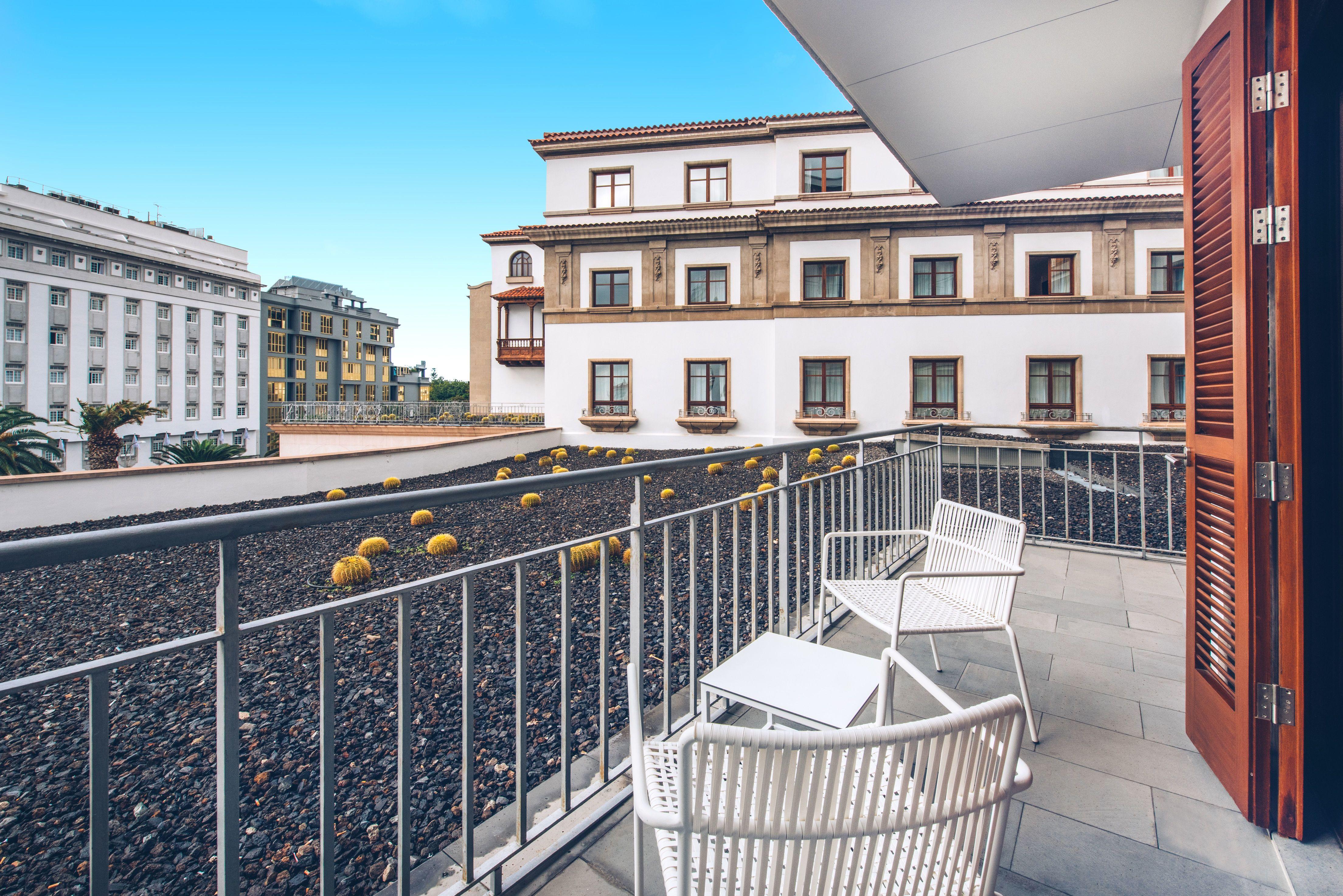 Iberostar Heritage Grand Mencey Santa Cruz de Tenerife Esterno foto A balcony