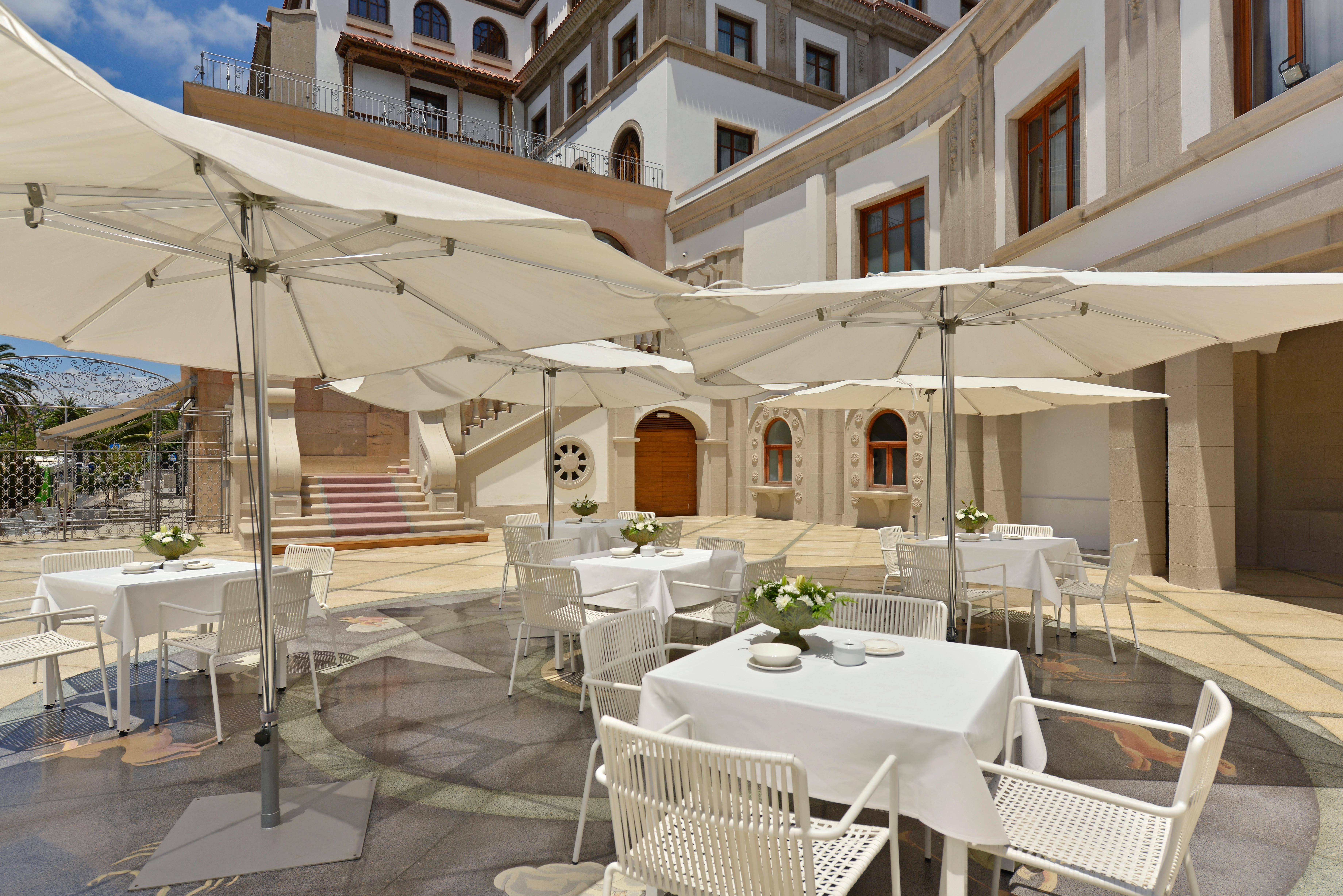 Iberostar Heritage Grand Mencey Santa Cruz de Tenerife Esterno foto 3D rendering of a patio