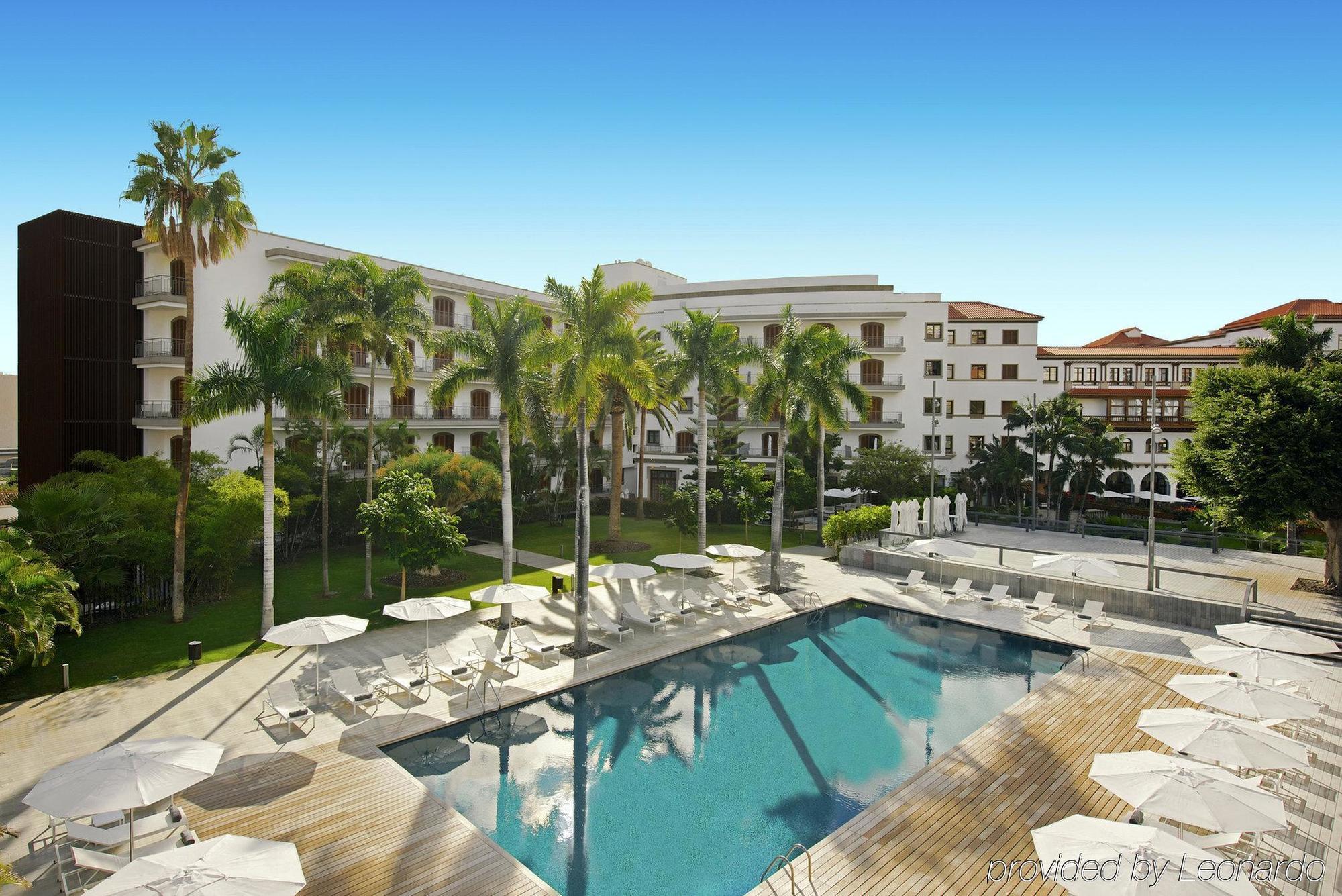 Iberostar Heritage Grand Mencey Santa Cruz de Tenerife Esterno foto The pool at the hotel