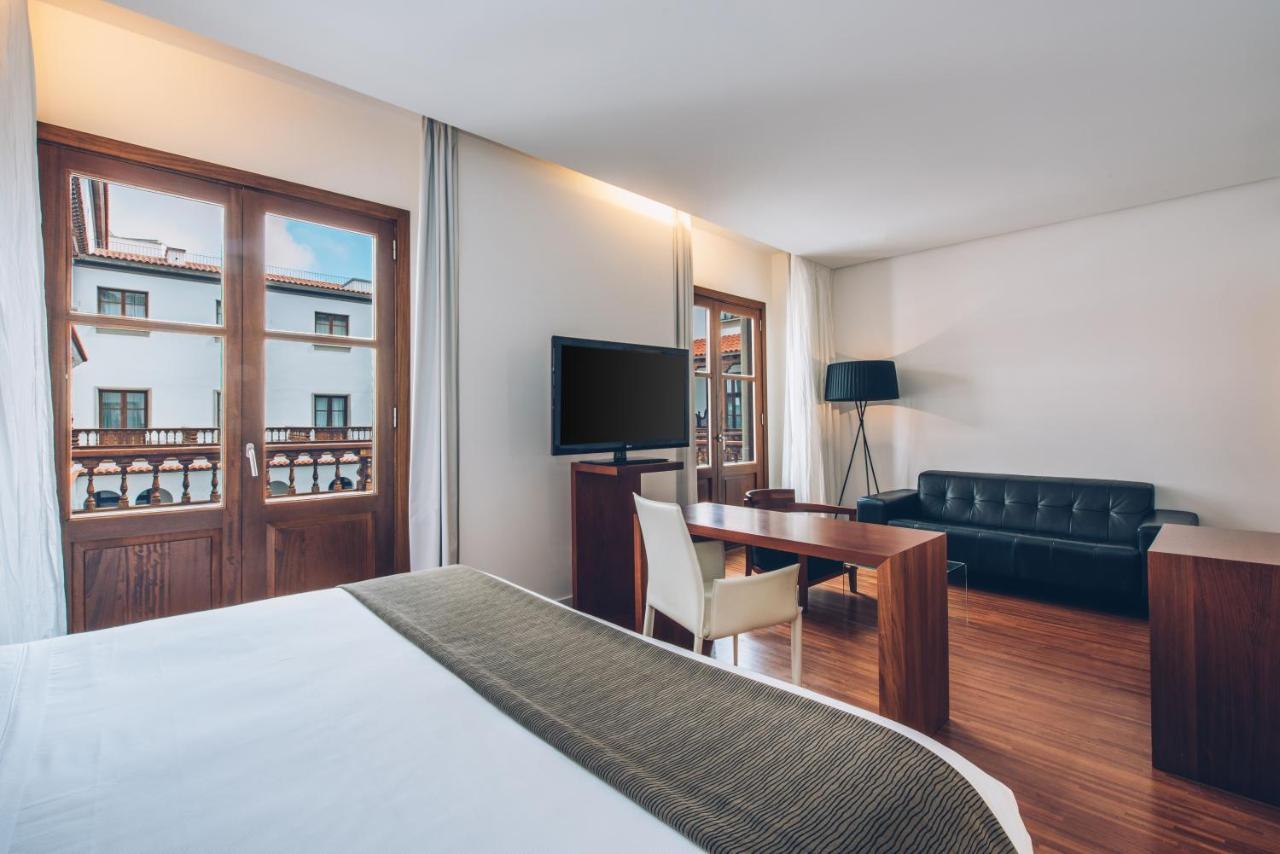 Iberostar Heritage Grand Mencey Santa Cruz de Tenerife Esterno foto A room at the hotel