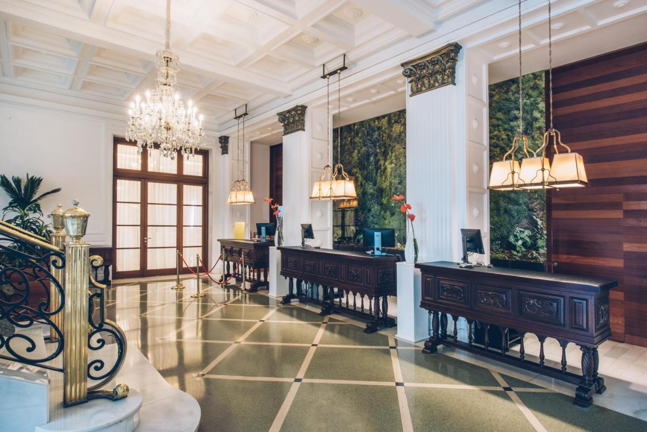 Iberostar Heritage Grand Mencey Santa Cruz de Tenerife Esterno foto The lobby of the hotel